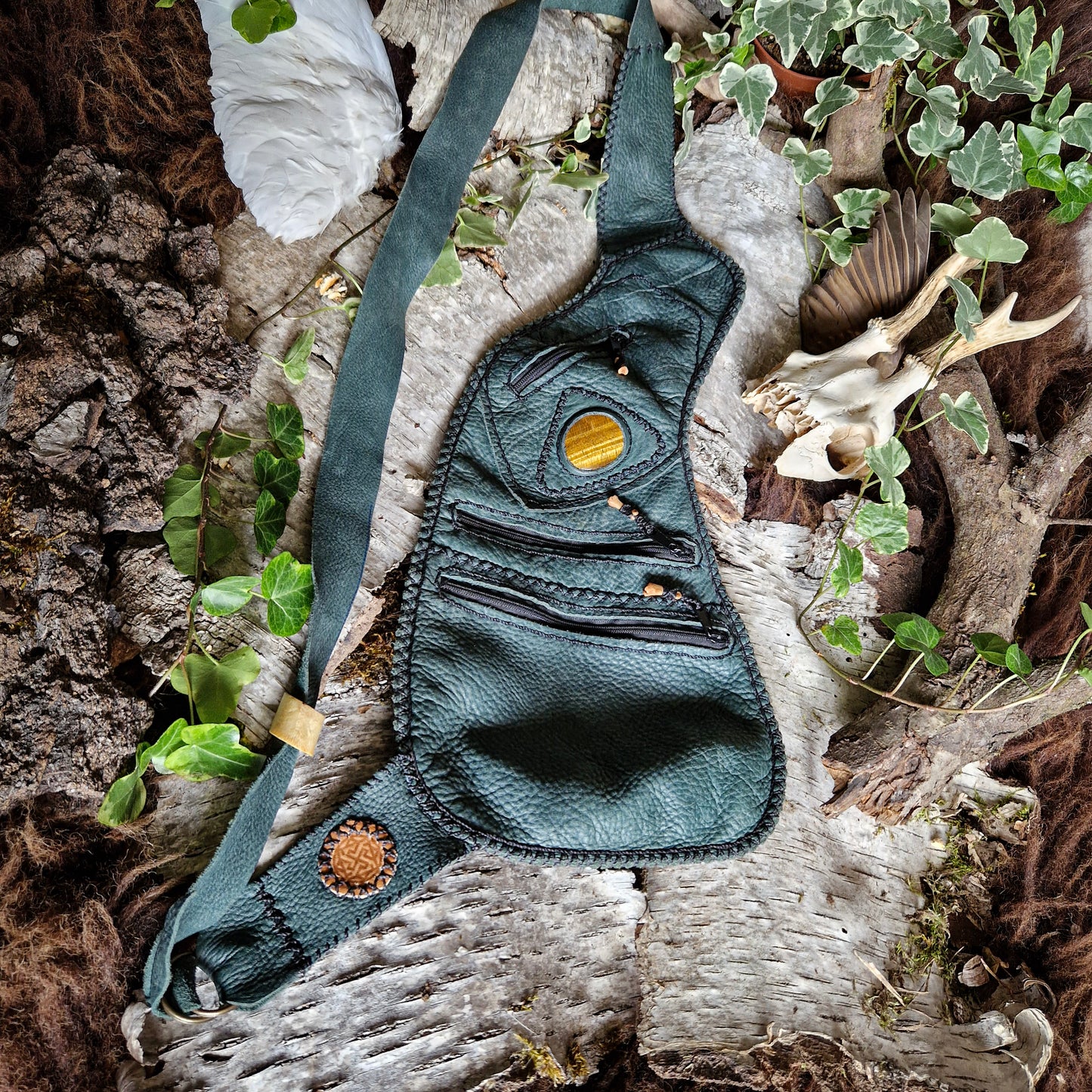 Leather bag in green