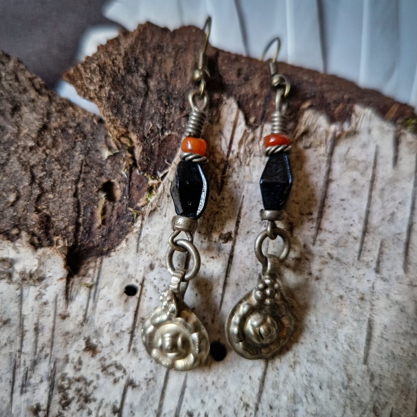 Earrings with orange and roses