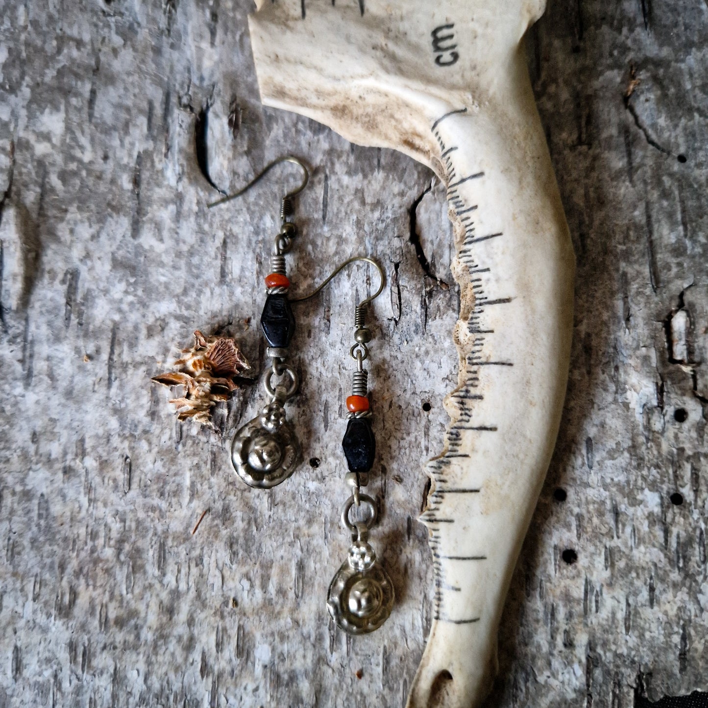 Earrings with orange and roses