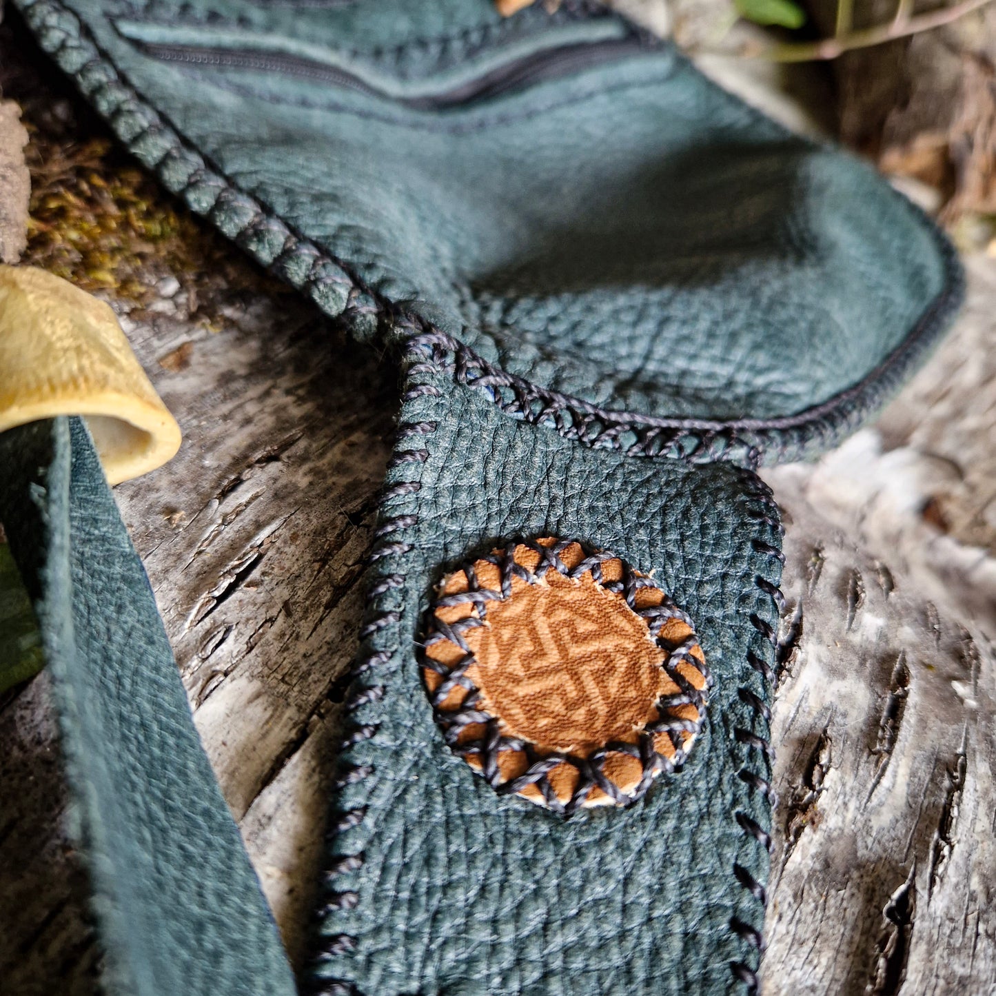 Leather bag in green