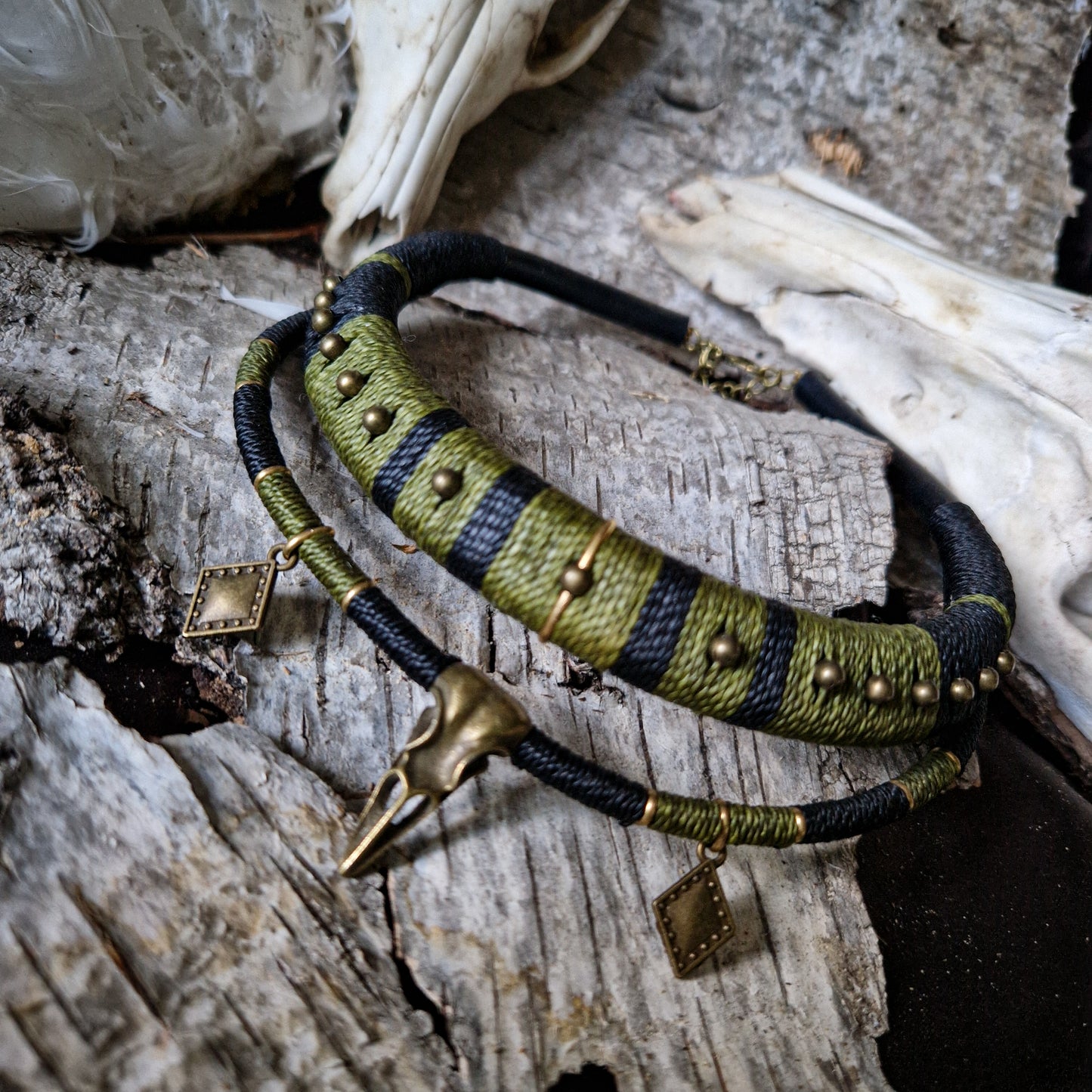 Bird skull collier green